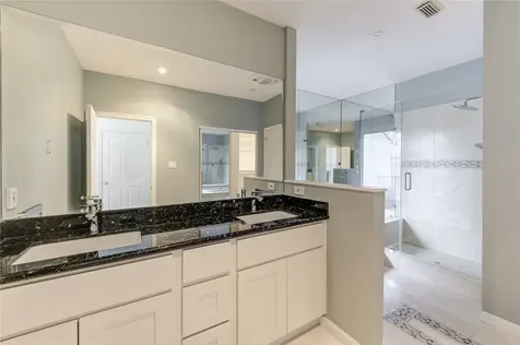 2524 Nantucket Drive B Houston TX 77057