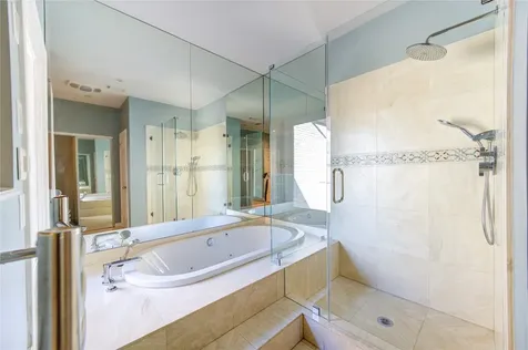2524 Nantucket Drive B Houston TX 77057
