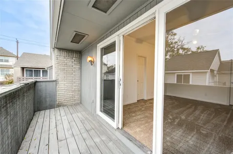 2524 Nantucket Drive B Houston TX 77057