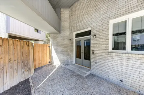 2524 Nantucket Drive B Houston TX 77057