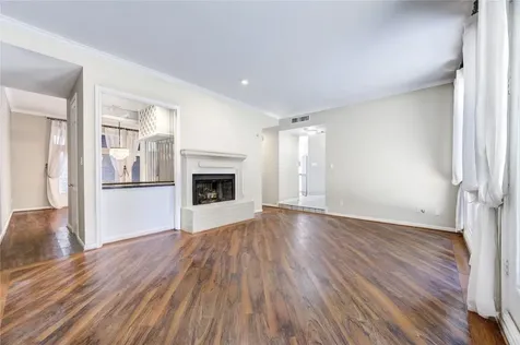 2524 Nantucket Drive B Houston TX 77057