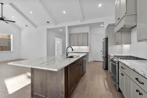12223 Warbler Drive Mont Belvieu TX 77523