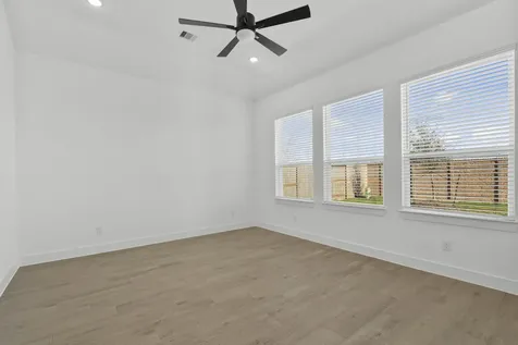 12223 Warbler Drive Mont Belvieu TX 77523