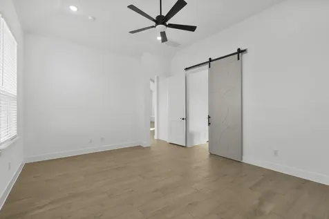 12223 Warbler Drive Mont Belvieu TX 77523