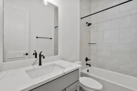 12223 Warbler Drive Mont Belvieu TX 77523
