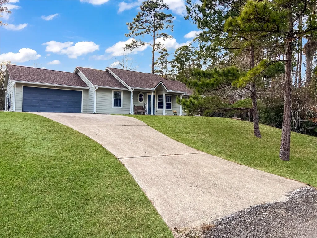 254 E Sunset Drive Onalaska TX 77360