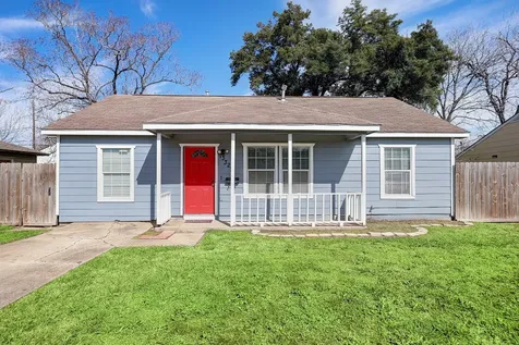 13327 Halifax Street Houston TX 77015