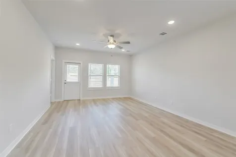 127 West Canopy Crossing Circle Conroe TX 77301