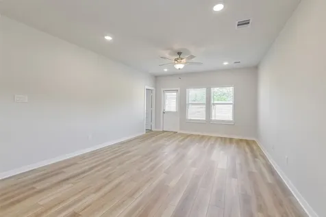 127 West Canopy Crossing Circle Conroe TX 77301