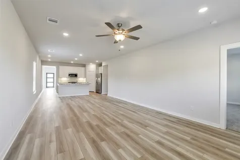 127 West Canopy Crossing Circle Conroe TX 77301