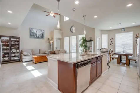 12902 Oak Falls Drive Pearland TX 77584