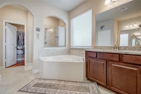 12902 Oak Falls Drive Pearland TX 77584