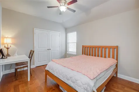 12902 Oak Falls Drive Pearland TX 77584