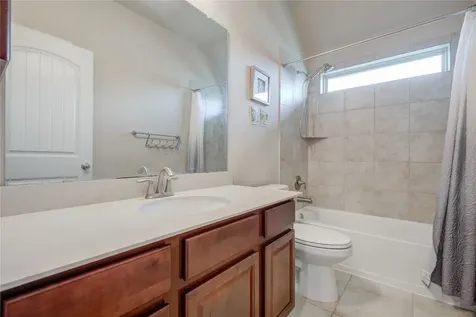 12902 Oak Falls Drive Pearland TX 77584