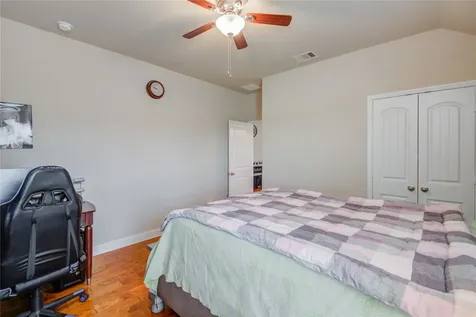 12902 Oak Falls Drive Pearland TX 77584