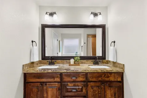 2614 Kinnersley Court College Station TX 77845