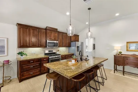 2614 Kinnersley Court College Station TX 77845