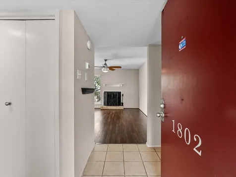 18519 Egret Bay Boulevard 1802 Webster TX 77058