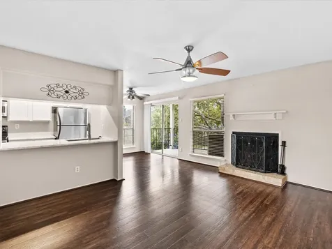 18519 Egret Bay Boulevard 1802 Webster TX 77058