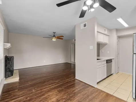 18519 Egret Bay Boulevard 1802 Webster TX 77058