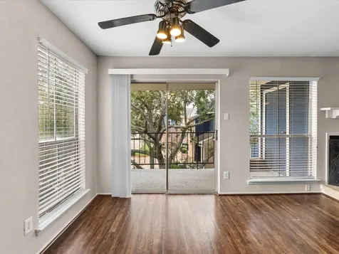 18519 Egret Bay Boulevard 1802 Webster TX 77058