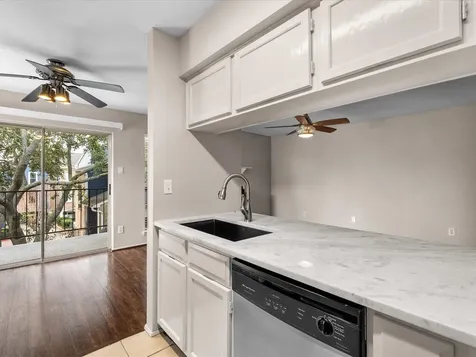 18519 Egret Bay Boulevard 1802 Webster TX 77058
