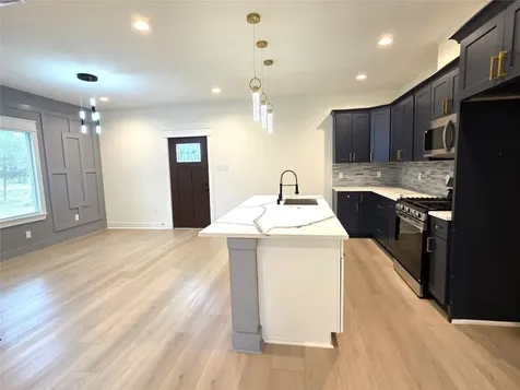 19539 Dunbar Avenue B Houston TX 77338