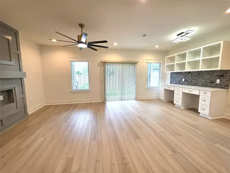 19539 Dunbar Avenue B Houston TX 77338