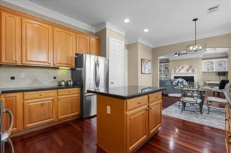 5624 Dolores Street Houston TX 77057