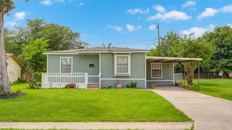 127 Huisache Street Lake Jackson TX 77566