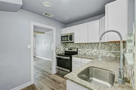 127 Huisache Street Lake Jackson TX 77566