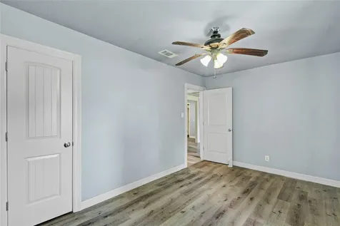 127 Huisache Street Lake Jackson TX 77566