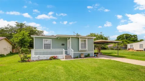 127 Huisache Street Lake Jackson TX 77566