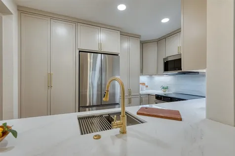 2829 Timmons Lane 120 Houston TX 77027