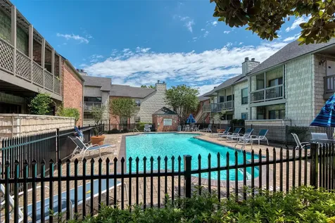 2829 Timmons Lane 120 Houston TX 77027