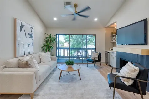 2829 Timmons Lane 120 Houston TX 77027