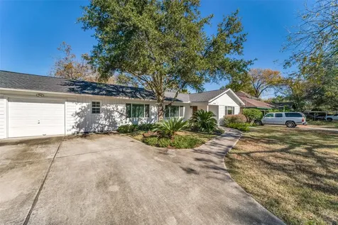 4502 Brookwoods Drive Houston TX 77092