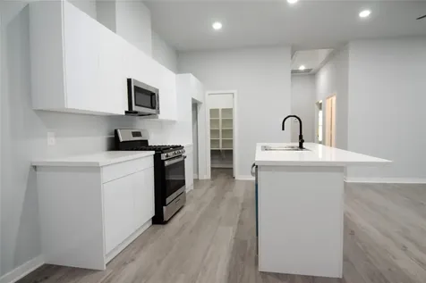 2830 Mansfield Street Houston TX 77091