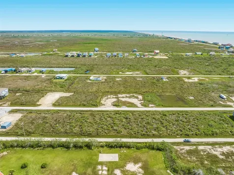 1110 Gulf Supply Road Gilchrist TX 77617