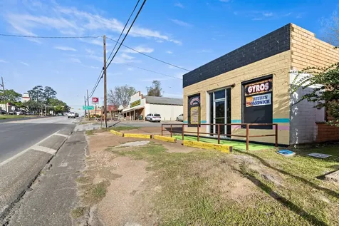 201 E Bluff Street Woodville TX 75979