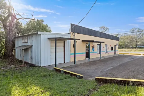 201 E Bluff Street Woodville TX 75979