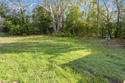 201 E Bluff Street Woodville TX 75979