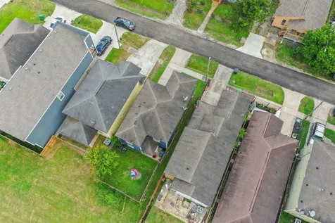 2302 Abernathy Street Houston TX 77026
