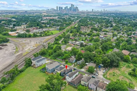 2302 Abernathy Street Houston TX 77026