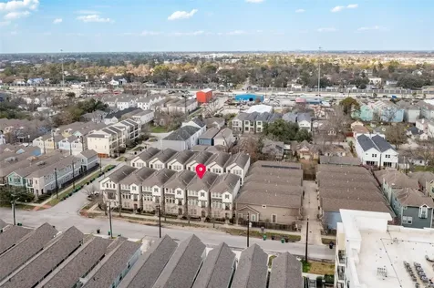 351 W 26th Street Houston TX 77008