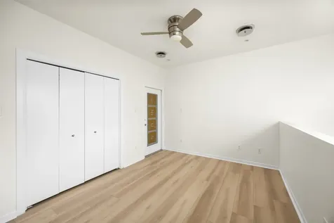 5632 Kiam Street C Houston TX 77007