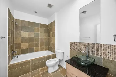5632 Kiam Street C Houston TX 77007