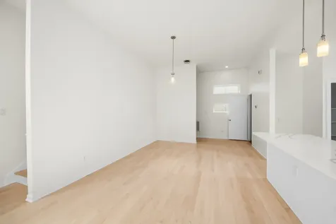 5632 Kiam Street C Houston TX 77007