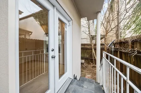5632 Kiam Street C Houston TX 77007