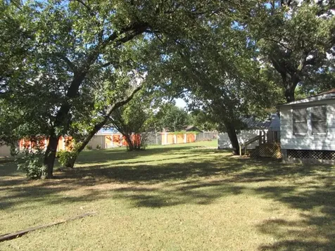 3002 Montgomery Road Huntsville TX 77340